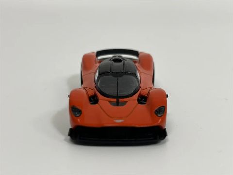  Xe mô hình MINI GT 1/64 Aston Martin Valkyrie Maximum Orange 