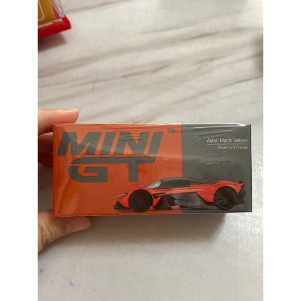 MINI GT 1/64 Aston Martin Valkyrie Maximum Orange