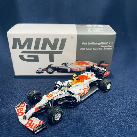  Xe mô hình MINI GT x MiJo Exclusives 1/64 Red Bull RB16B 2021 Third Place Winner #11 Turkish Grand Prix Sergio Perez 