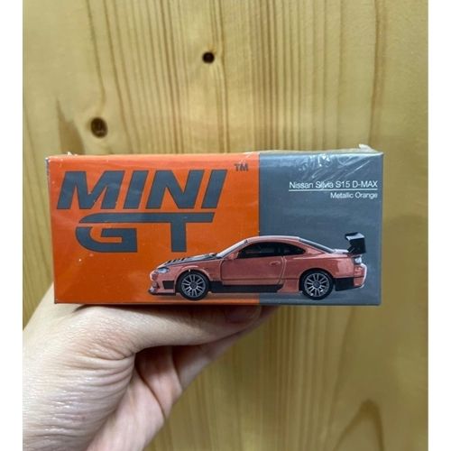 MINI GT 1/64 Nissan Silvia S15 D-MAX Metallic Orange Right Handle