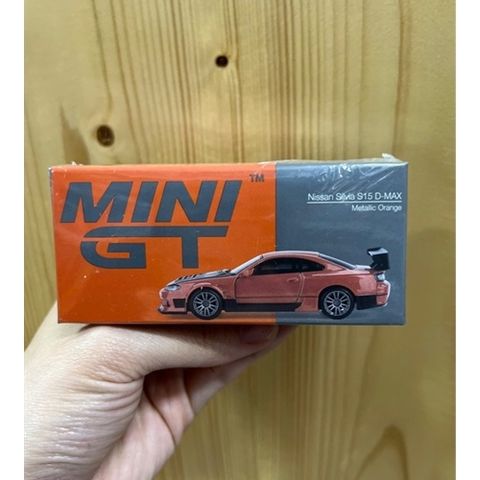  Xe mô hình MINI GT 1/64 Nissan Silvia S15 D-MAX Metallic Orange Right Handle 