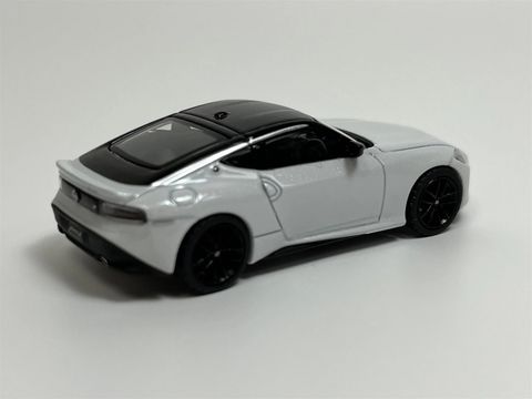 MINI GT 1/64 Nissan Fairlady Z 2023 Everest White Right Handle 