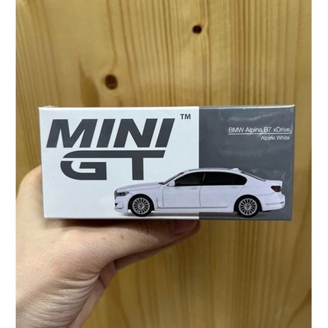  Xe mô hình MINI GT 1/64 BMW Alpina B7 xDrive Alpine White Right Handle 