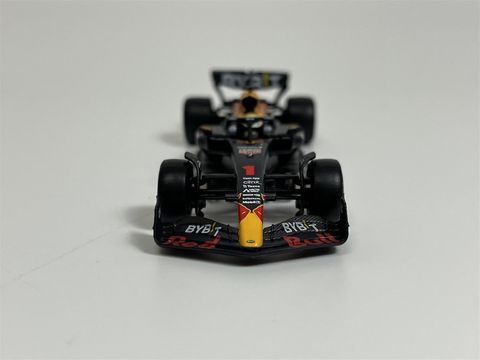  MINI GT #MGT00520 1/64 2022 Oracle Red Bull Racing-M.Verstappen 