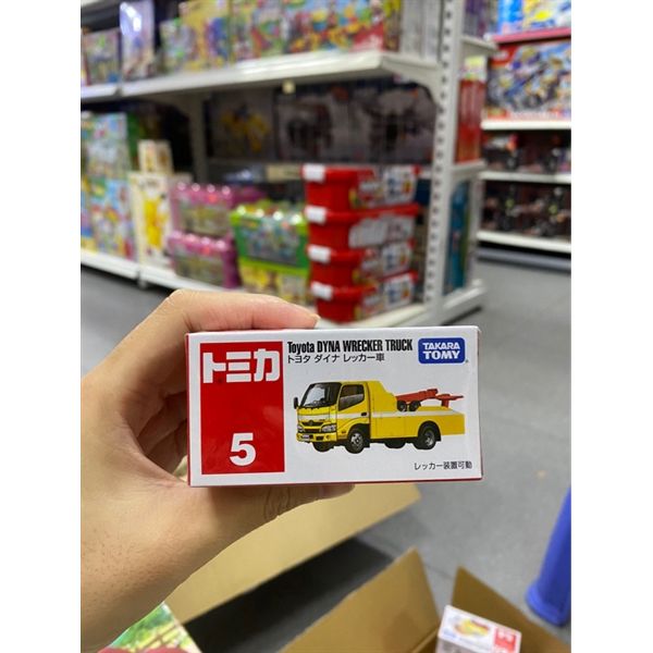 Tomica 05 Toyota Dyna Tow Truck