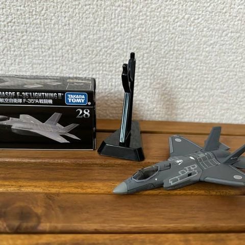  Mô hình máy bay Tomica Premium 28 JASDF F-35A Lightning II 