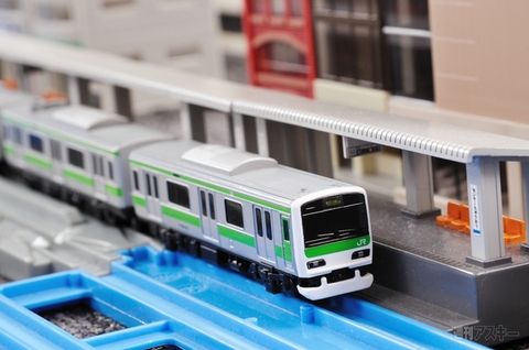  S-32 E231 500 Yamanote 