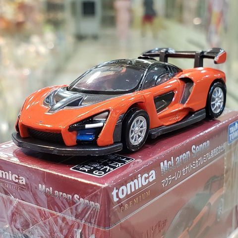  Tomica Premium 14 McLaren Senna 