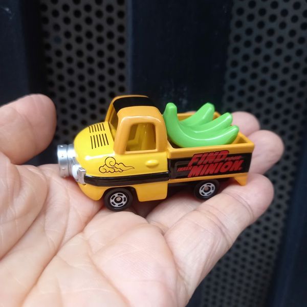 Dream Tomica SP Minion Stewart