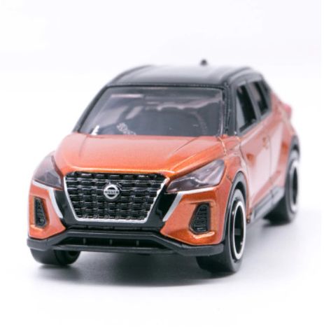  Tomica 06 Nissan Kicks 