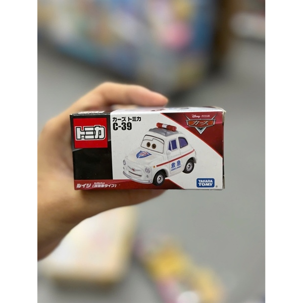 C-39 Tomica Disney Cars Luigi (Ambulance Type)