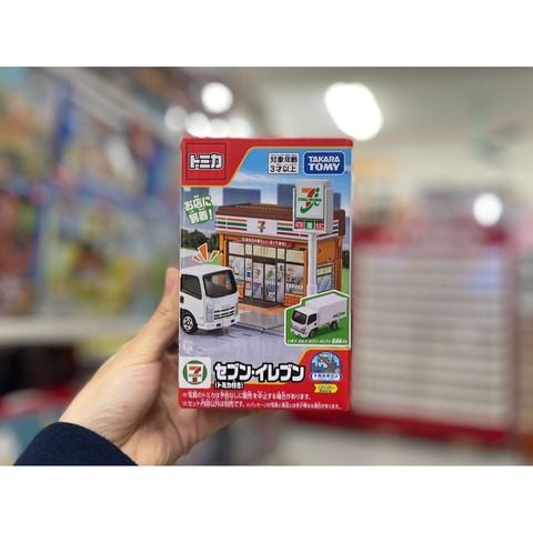  Đồ chơi Tomica Town Seven Eleven (with Tomica) 