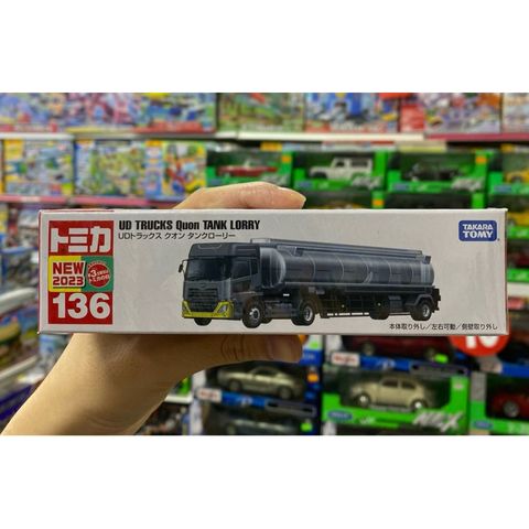  Long Tomica 136 UD Trucks Quon Tank Truck 
