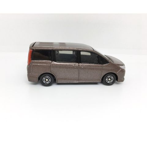  Tomica 35-6 Toyota Noah TM-801207 