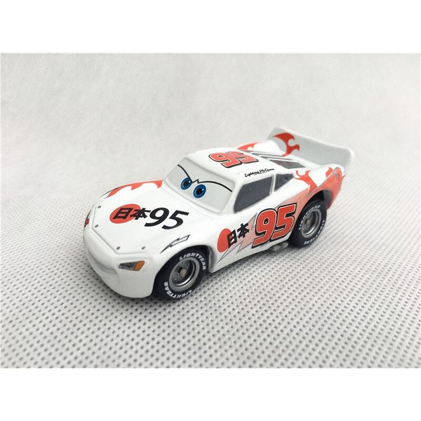 Tomica Cars Tomica Lightning McQueen (White) TM-835974