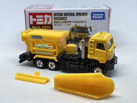  Mô hình xe Tomica 39 Deicing Material Spreader 