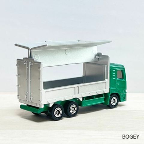  Xe mô hình Tomica 31 UD Trucks Quon Box 