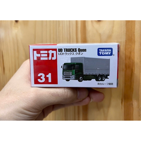  Xe mô hình Tomica 31 UD Trucks Quon Box 