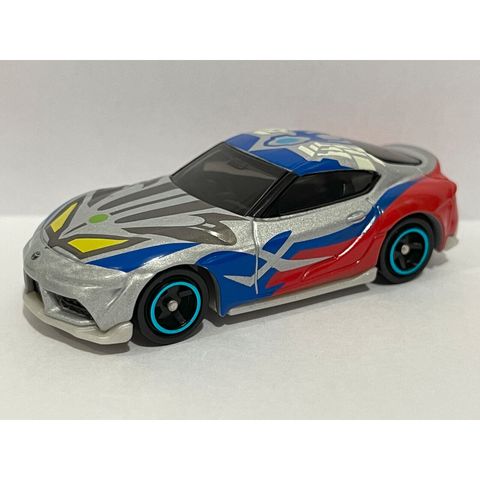  Đồ chơi mô hình xe Tomica Ultraman UTR-02 ULTRAMAN ZERO 