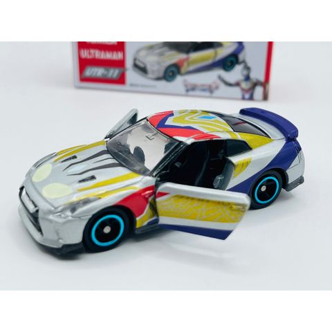  Xe mô hình Tomica UTR-11 Ultraman Trigger 