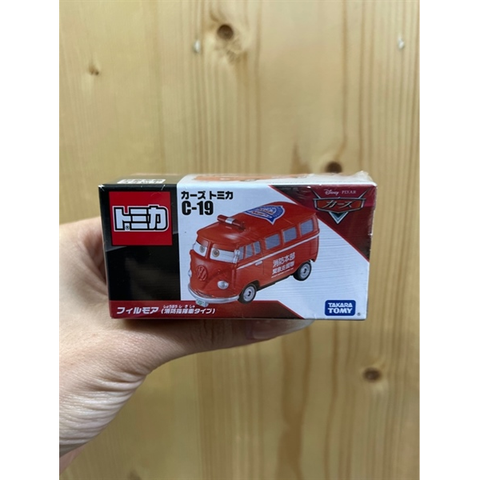  Xe mô hình C-19 Tomica Disney Cars Fillmore (Fire Command Car Type) 