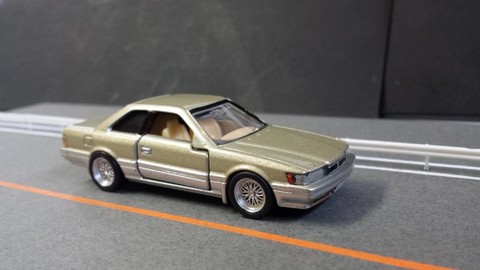  Mô hình xe Tomica PRM 10th Anniversary Nissan Leopard 
