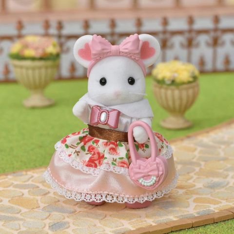  Đồ chơi búp bê thời trang Sylvanian Families Fashion Play Set Ribbon Marshmallow Mouse 