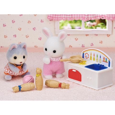  DF-20 Doll and Furniture Set White Rabbit and Baby Panda 