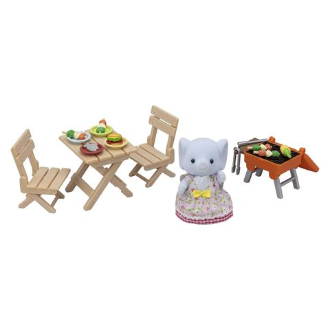  DF-16 Sylvanian Families Elephant Girl: Blue Sky Barbecue Set, Doll and Furniture Set 