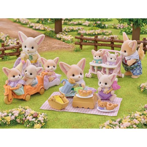 FS-48 Sylvanian Families Fennec Fox Family Doll 