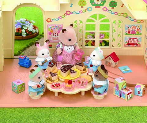  Sylvanian Families EP-5104 Tiệc Ngọt Ở Nhà Trẻ Nursery Party Set 