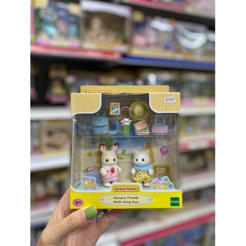  Đồ chơi Sylvanian Families Nursery Friends - Walk Along Duo 5747 đôi bạn 