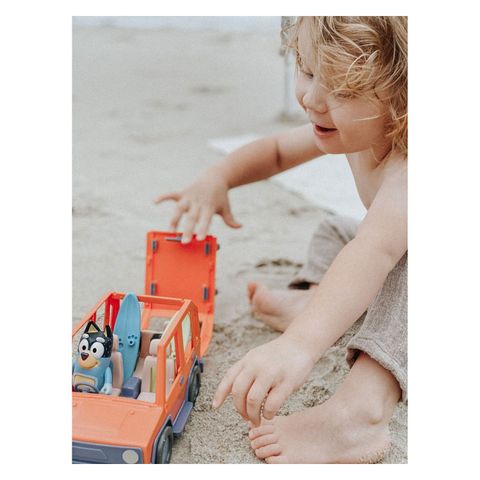  Bluey Heeler 4WD Family Cruiser Playset 