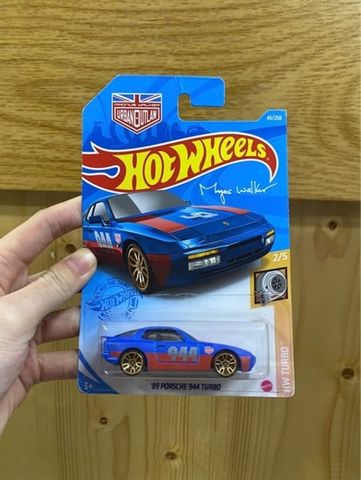  HCM38 Hot Wheels Basic Car '89 Porsche 944 Turbo 