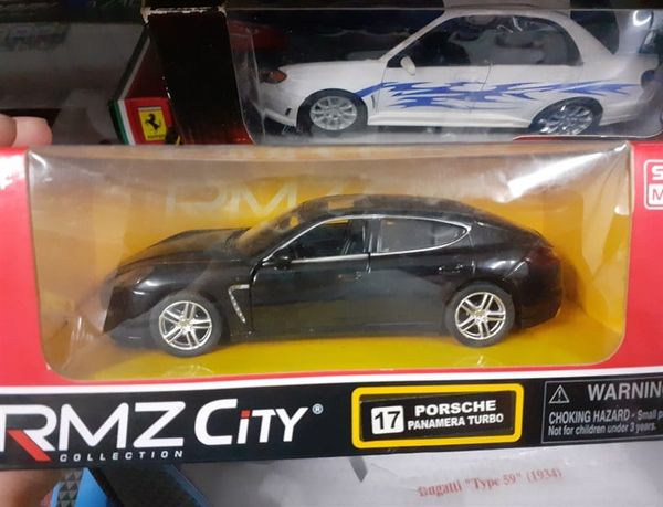  554002 - Porsche Panamera Turbo 