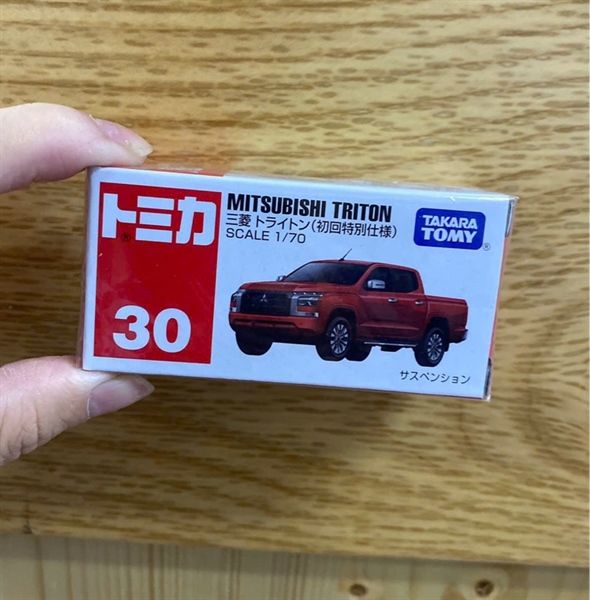 Mô hình xe Tomica 30 Mitsubishi Triton (Đỏ)