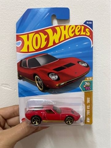  HYX22 Mô hình siêu xe Hot Wheels ‘71 Lamborghini Miura SV 