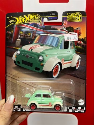  HRT65/GJT68 Mô hình siêu xe Hot Wheels BOULEVARD 60’s FIAT 500D MODIFICADO 
