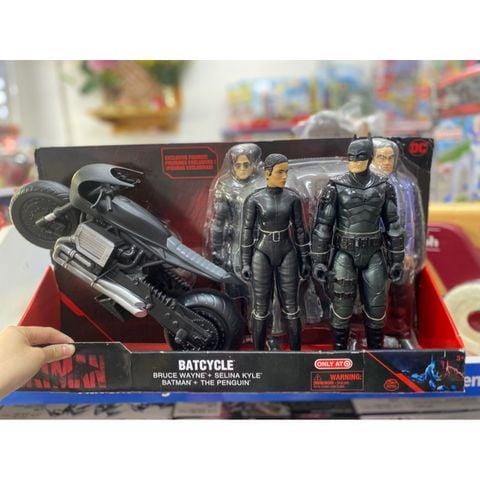 6062760 DC Comics Batman Batcycle Pack with 4 Figures (Target Exclusive) 