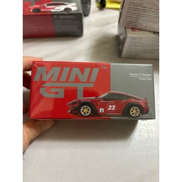 MINI GT 1/64 Pandem Nissan Z Passion Red (RHD)
