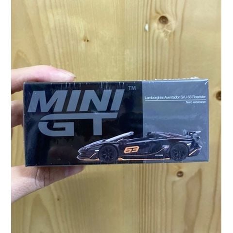  Xe mô hình MINI GT 1/64 Lamborghini Aventador SVJ 63 Roadster Nero Aldebaran Black (Right Handle) 