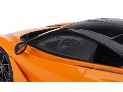  MINI GT 1/64 McLaren 750S McLaren Orange (Left Handle) 