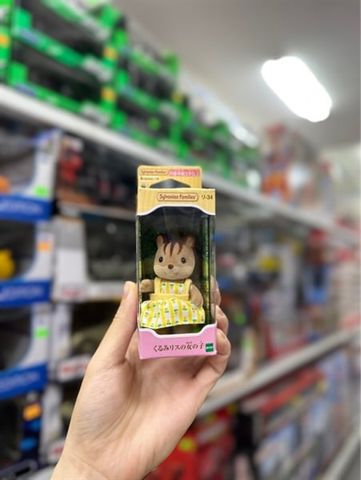  EP-34 Walnut squirrel family Girl of Sylvanian Families doll 