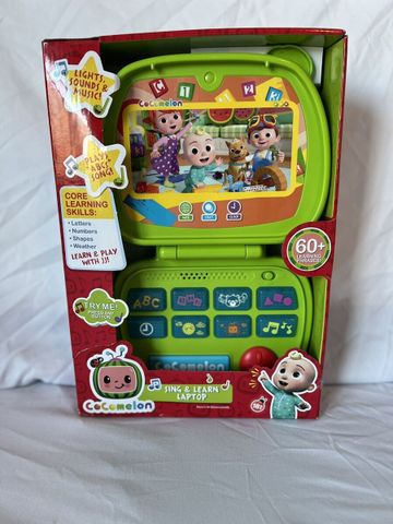  Đồ chơi học tập 63-96113 Cocomelon JJ Sing and Learn Laptop Toy For Kids 