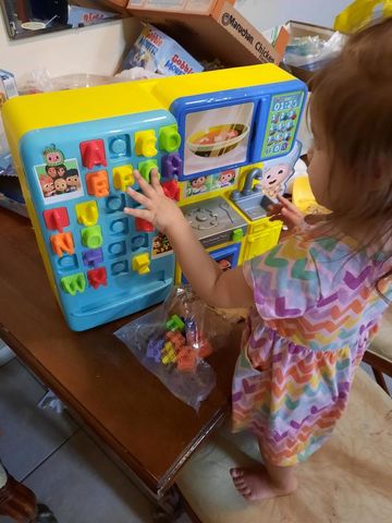  96216 Just Play CoComelon Learning Kitchen, 34-Pieces 