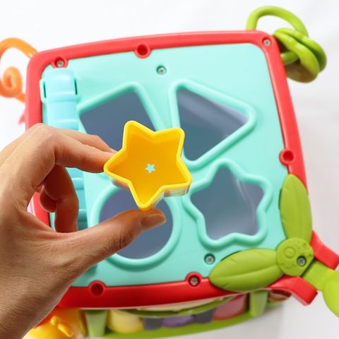  Đồ chơi hộp tương tác Fisher-Price Bilingual Learning Box-DNY97 