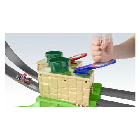  GHK15 Hot Wheels Mario Kart Mario Circuit Lite Track Set 