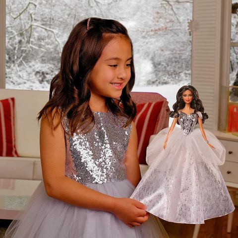  Đồ chơi búp bê GXL23 Barbie Signature 2021 Holiday Doll 2021 Mattel 