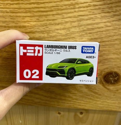  Mô hình xe Tomica 02 Lamborghini Urus (xanh lá) 