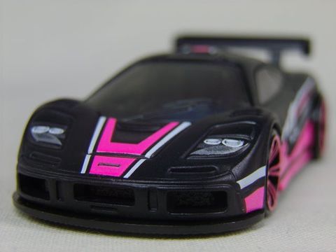  HRW76 Mô hình xe Hot Wheels Neon Speeders MC LAREN F1 GTR 